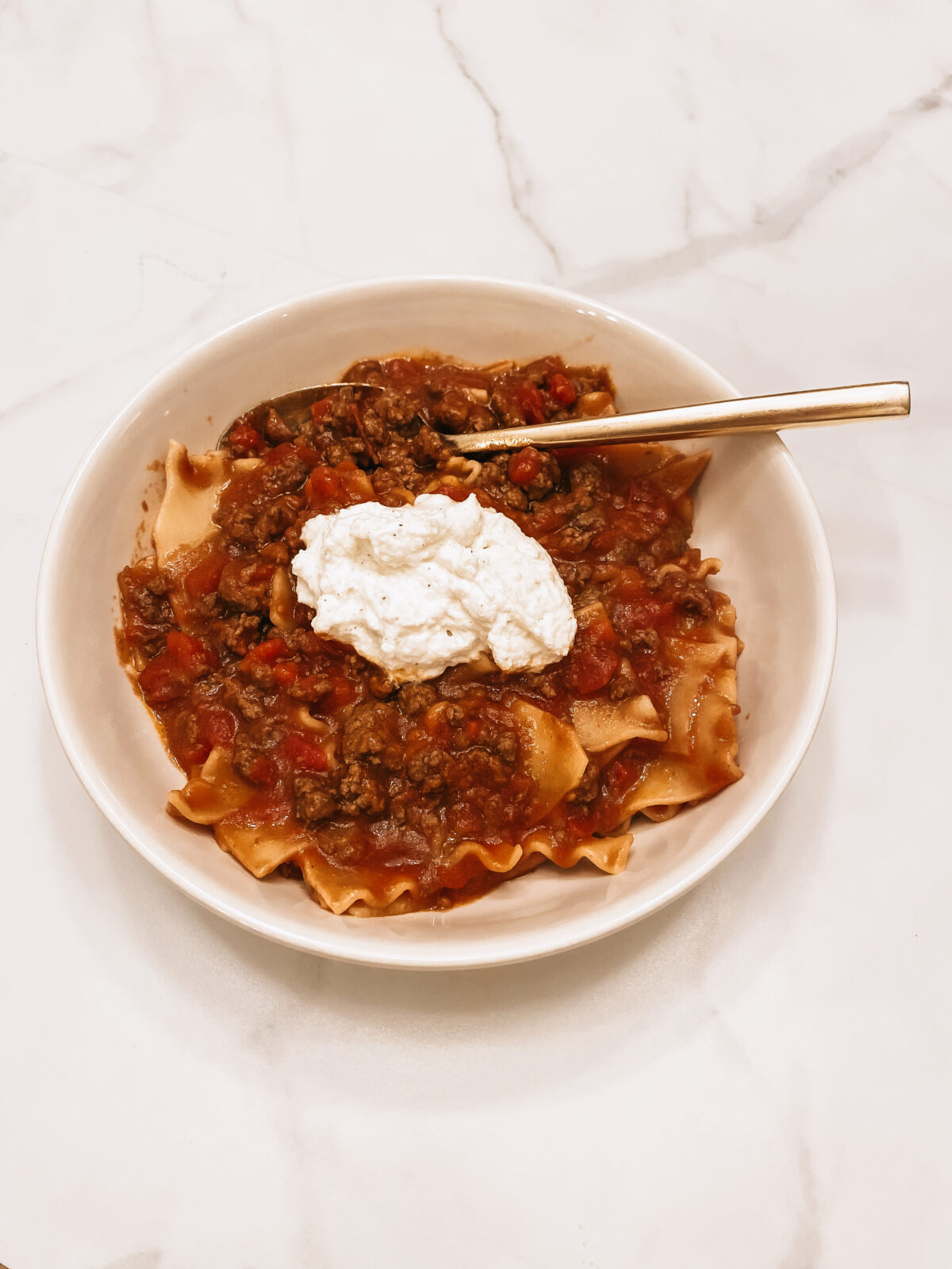 add a dollop of rich ricotta cheese topping to this delicious and easy lasagna soup